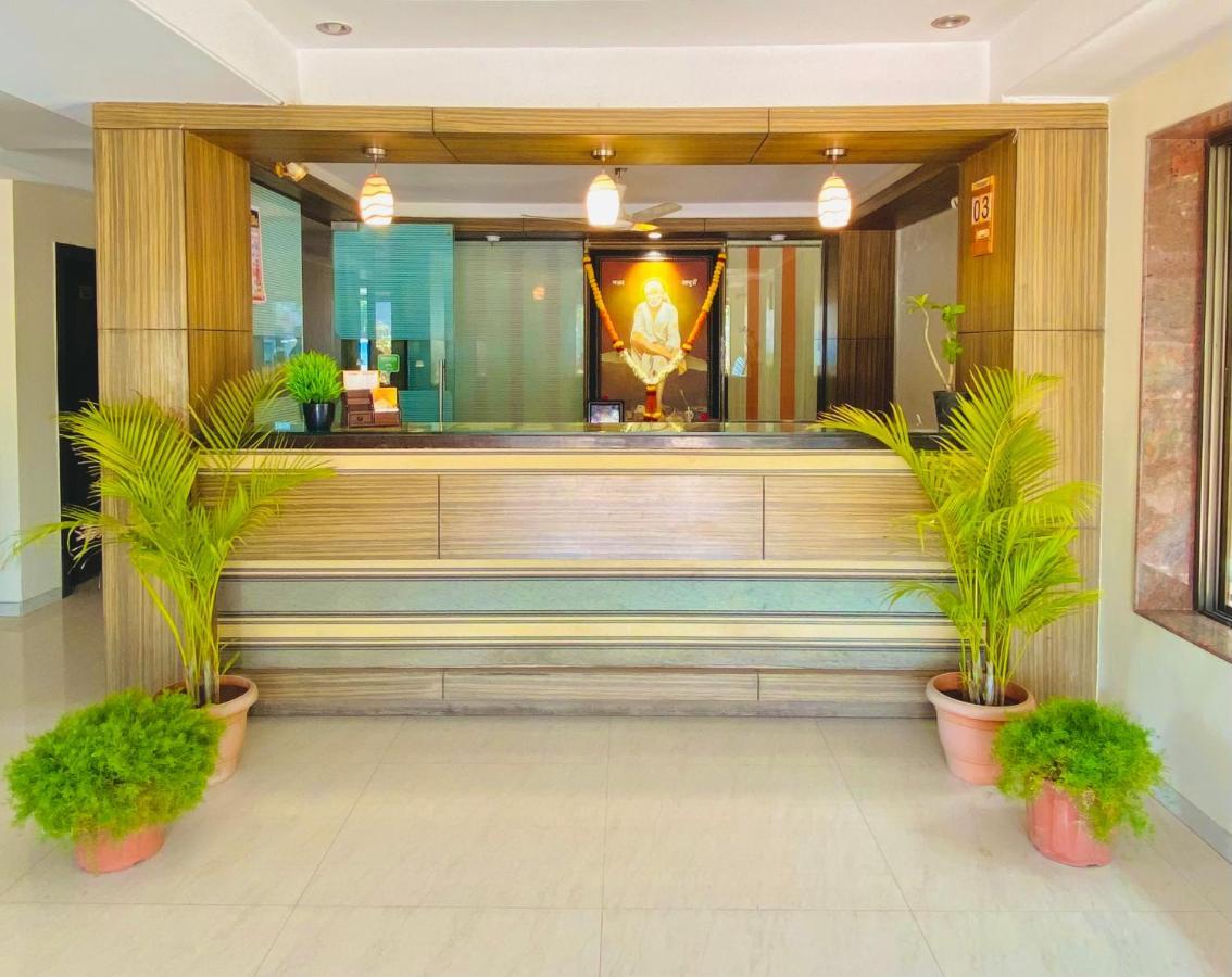Hotel Sai Gurusthan Shirdi Exterior photo